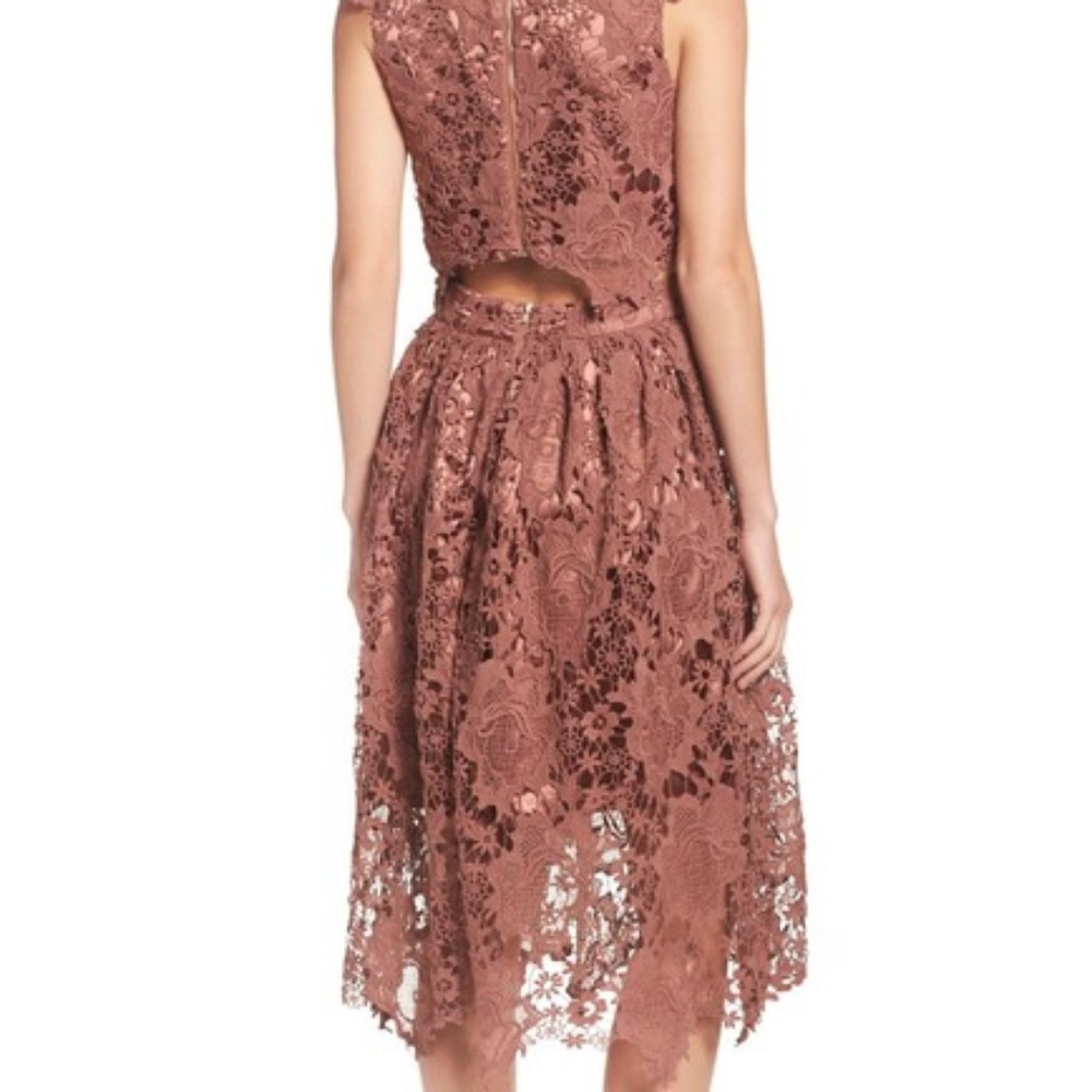 New True Decedance Lace Midi Dress - Picture 3 of 4